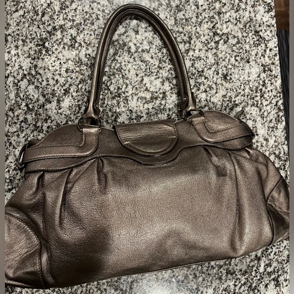 Salvatore Ferragamo Shoulder Bag in Metallic Gold - Picture 11 of 12